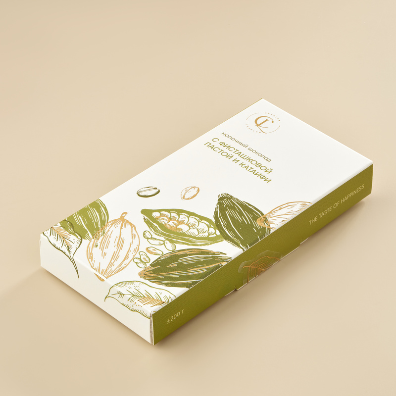 Плитка шоколада с фисташковой пастой