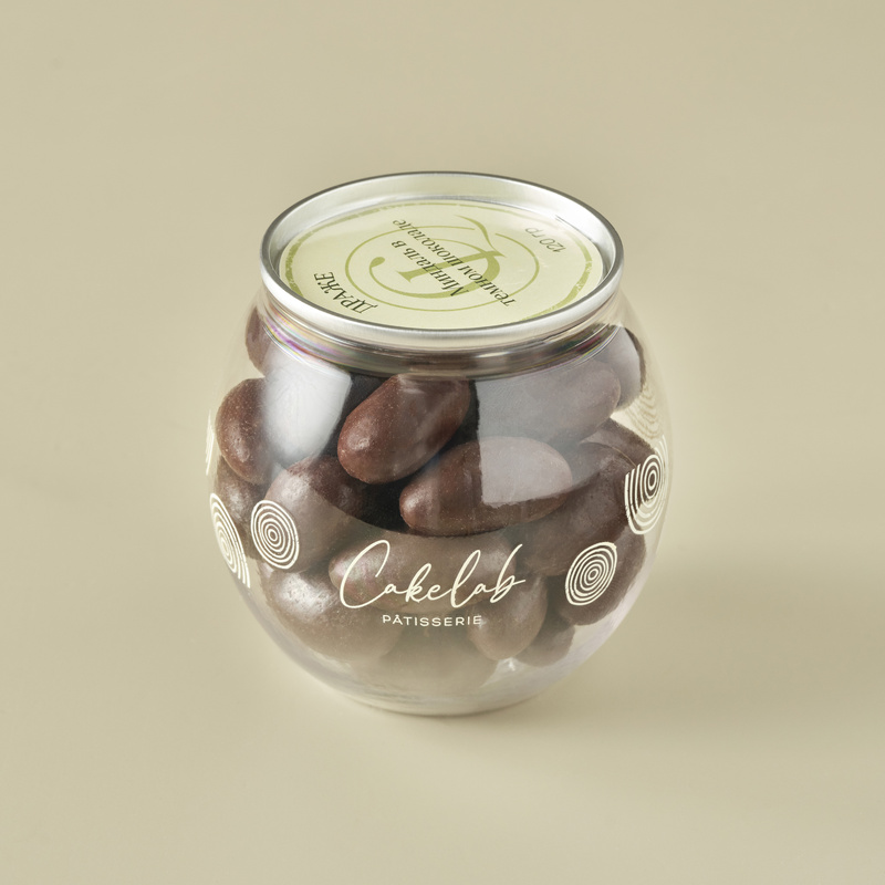 Qora shokoladga botirilgan bodom