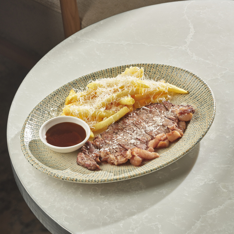 Стриплойн стейк