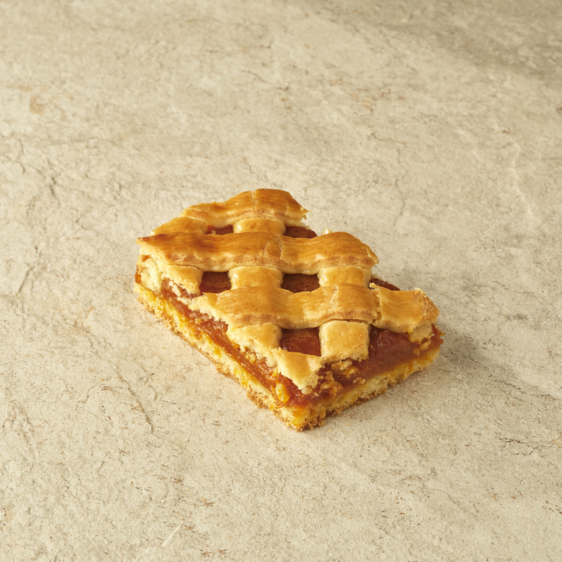 Pie with dried apricots