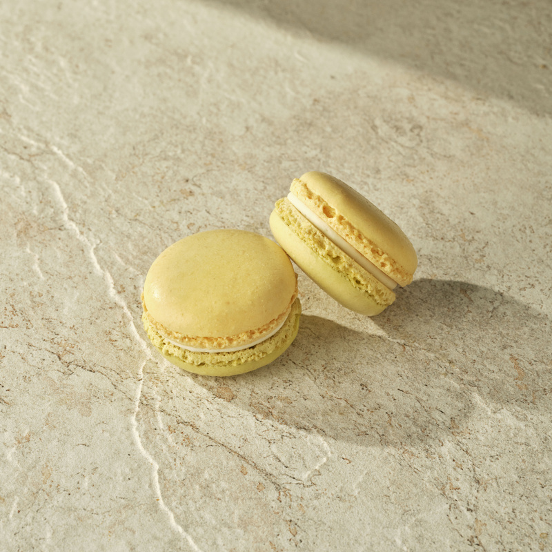 Пина колада макаронс