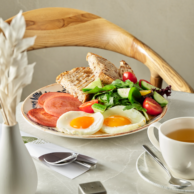 Mol go‘shtidan tayyorlangan mortadella va glazunya